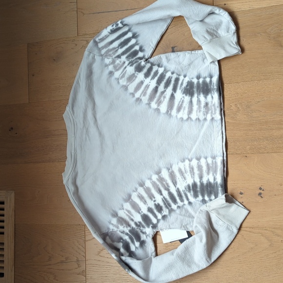 BNWT Beyond Yoga Grey Tie Dye Cropped Sweatshirt Size M - Picture 6 of 9